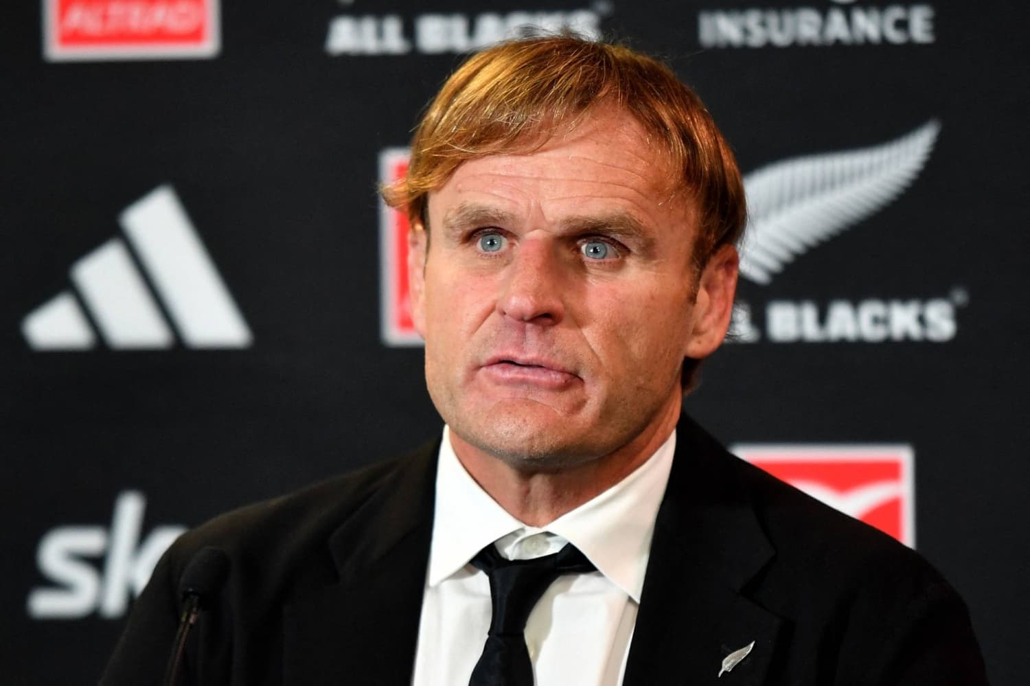 Underperforming All Blacks fire head coach Scott Robertson