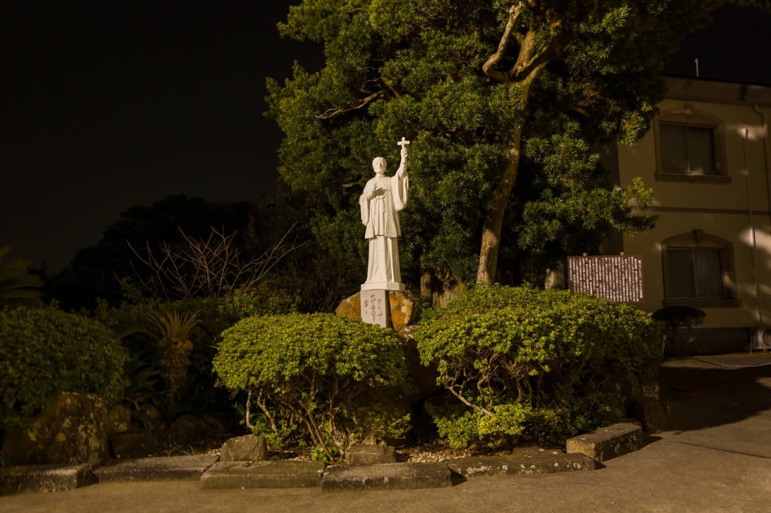 How Tokugawa Japan learned to fear faith