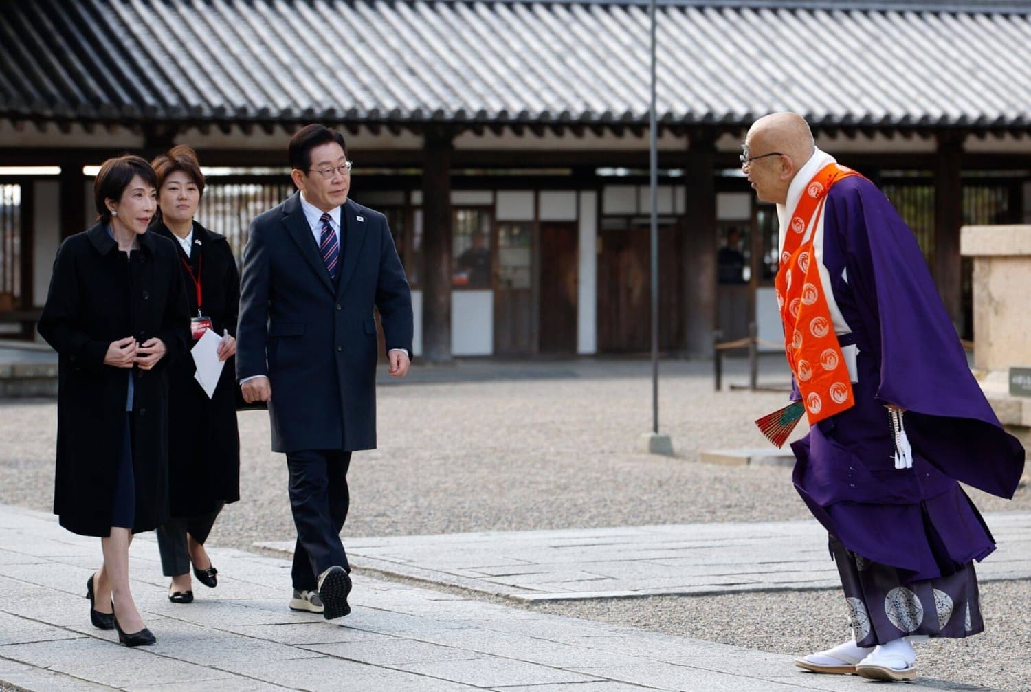 Takaichi and Lee beat the drums for better bilateral ties