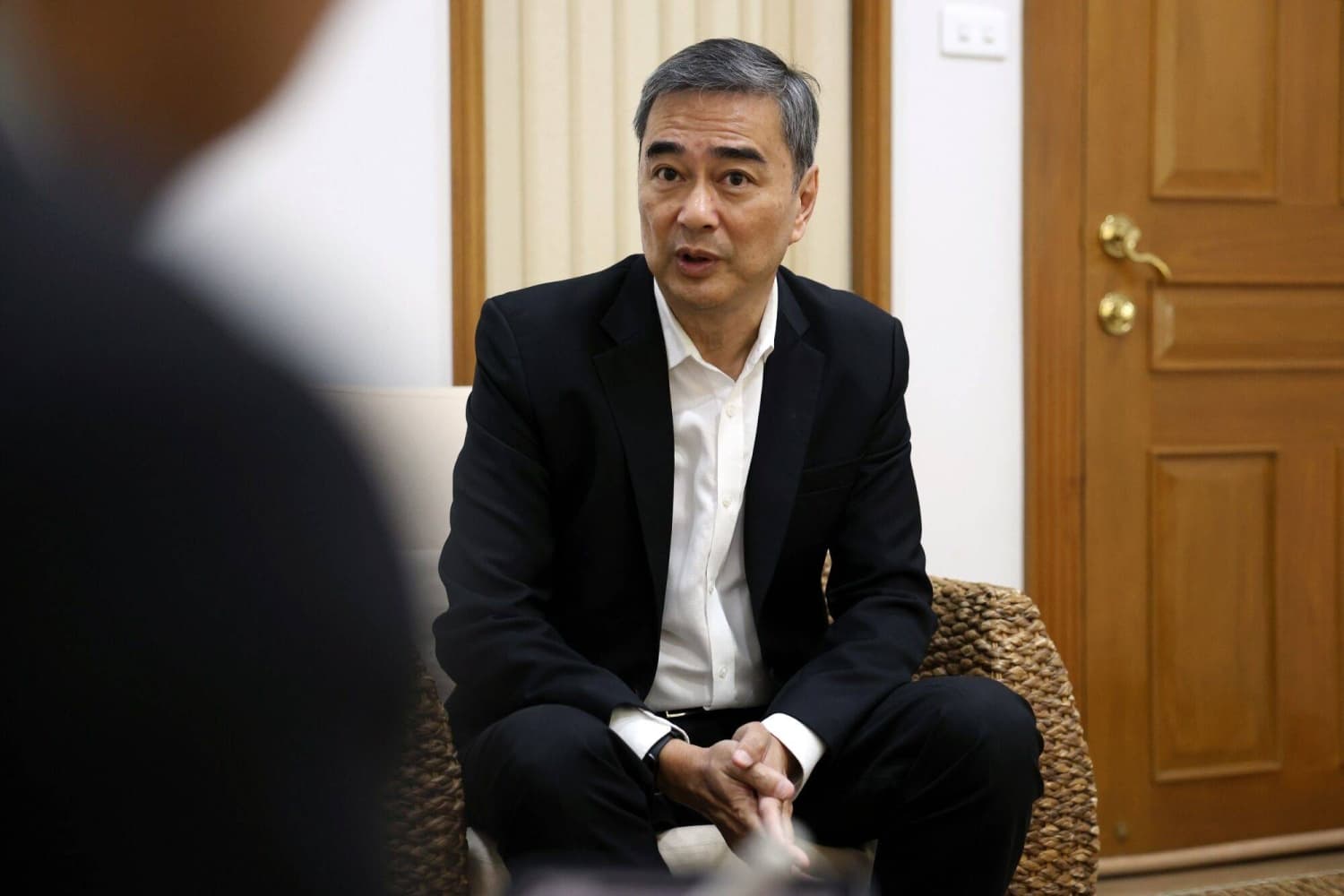 Thai's former prime minister seeks return as anti-scammer kingmaker