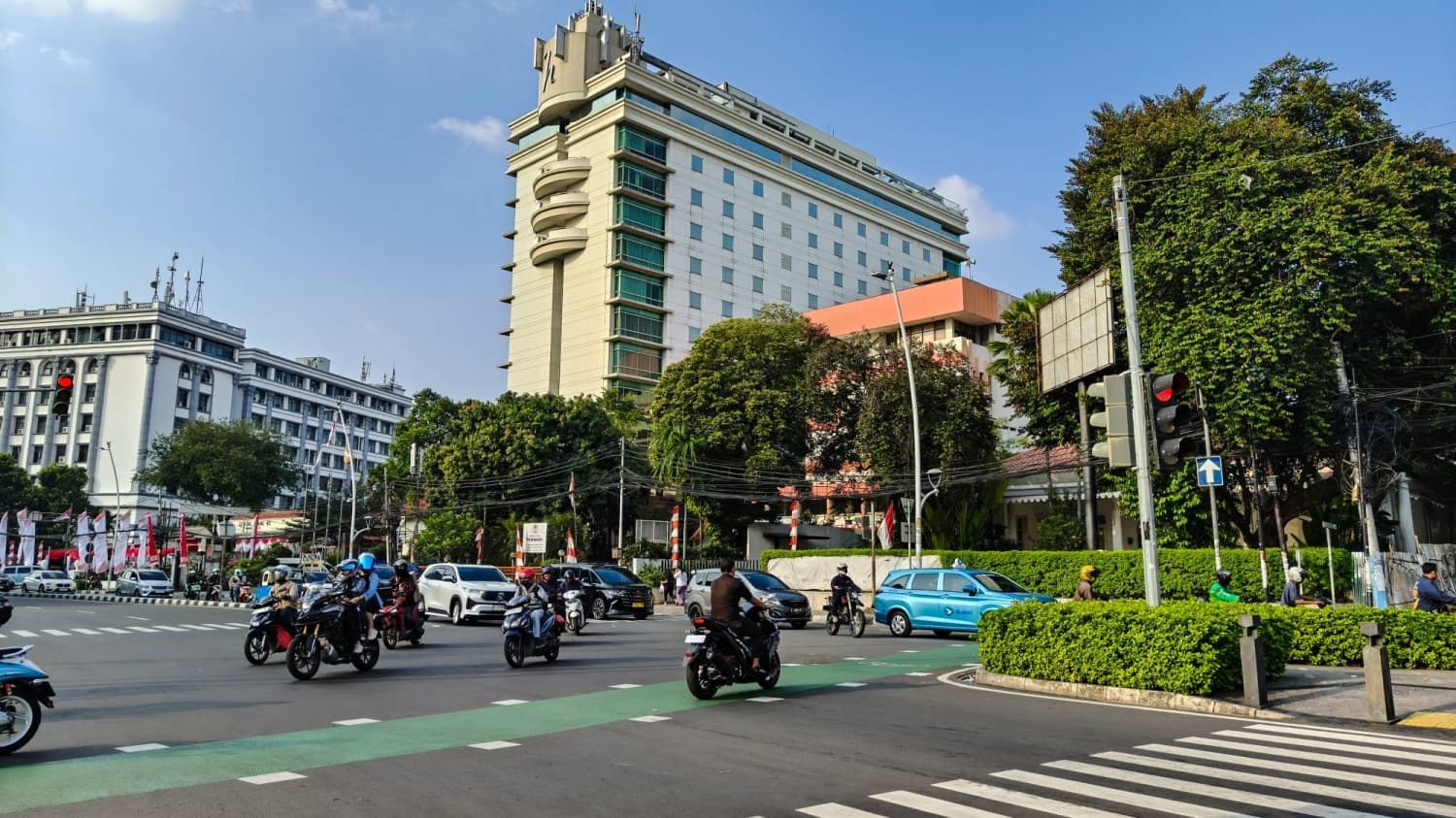 Indonesia detains 13 Japanese nationals over suspected fraud