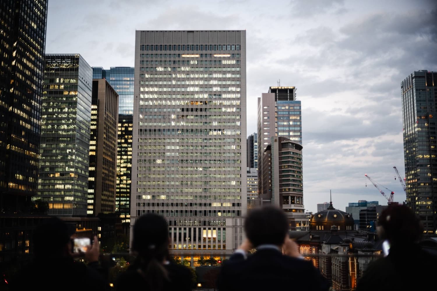 One in 10 Japanese workers want to labor longer, survey shows