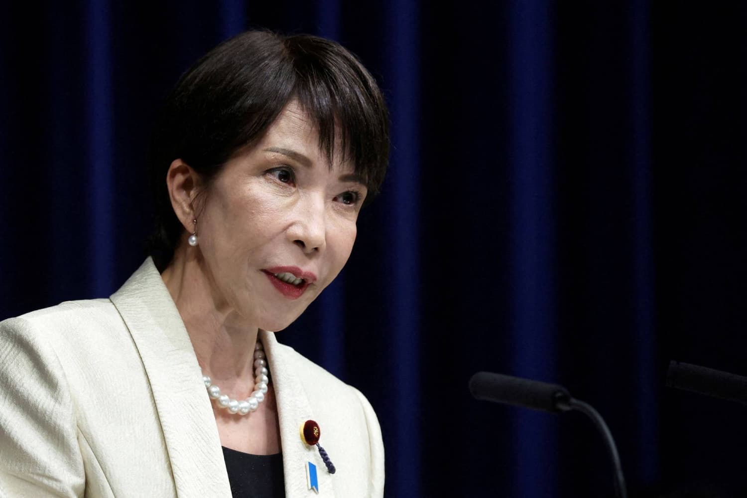 Japanese government OKs gender equality plan featuring use of maiden names