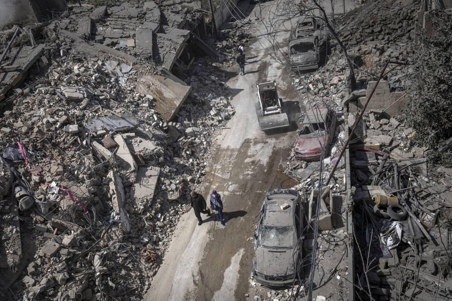 Israel steps up Beirut strikes, hits bridges in south Lebanon