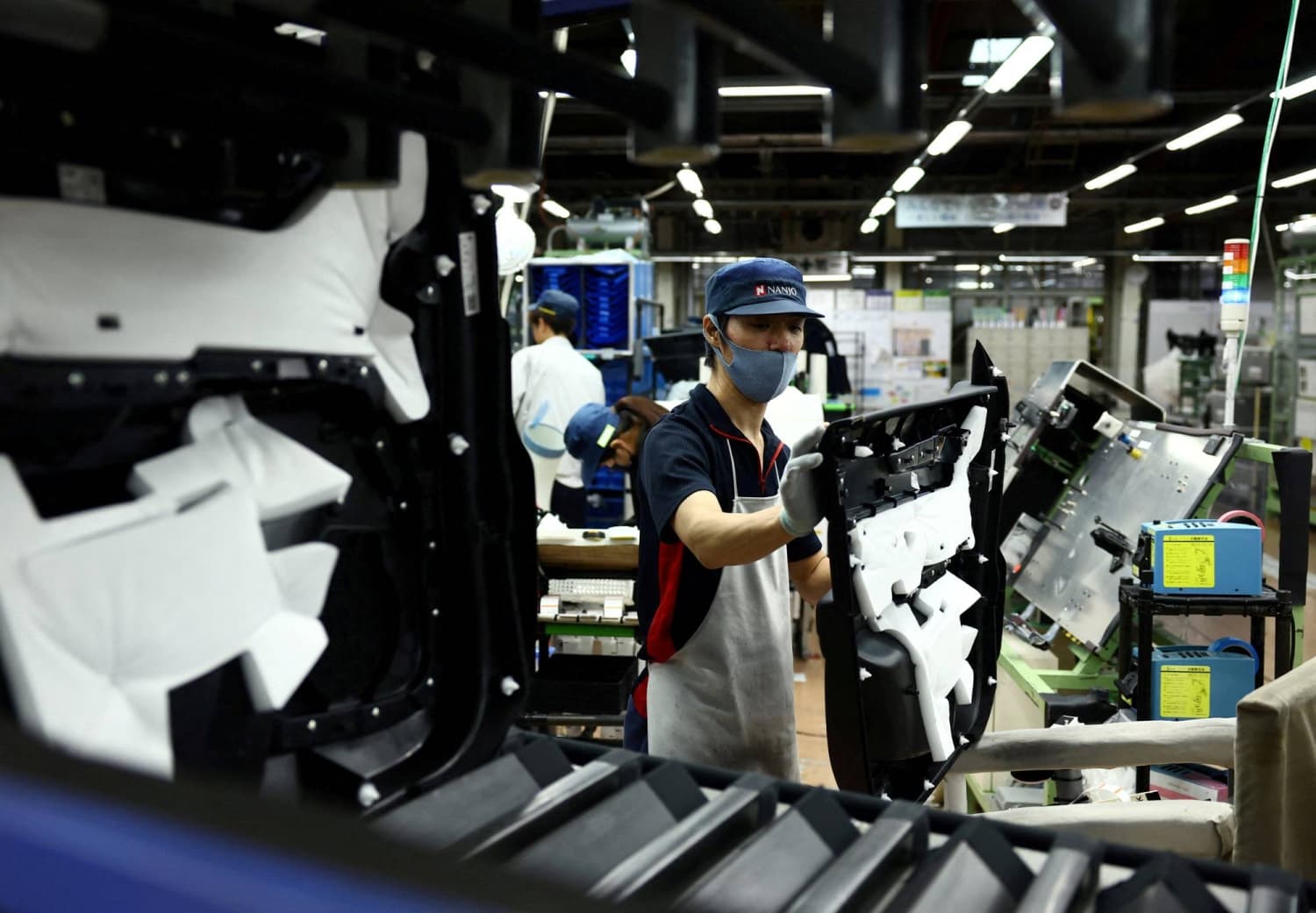 Japan core machinery orders down 5.5% in January