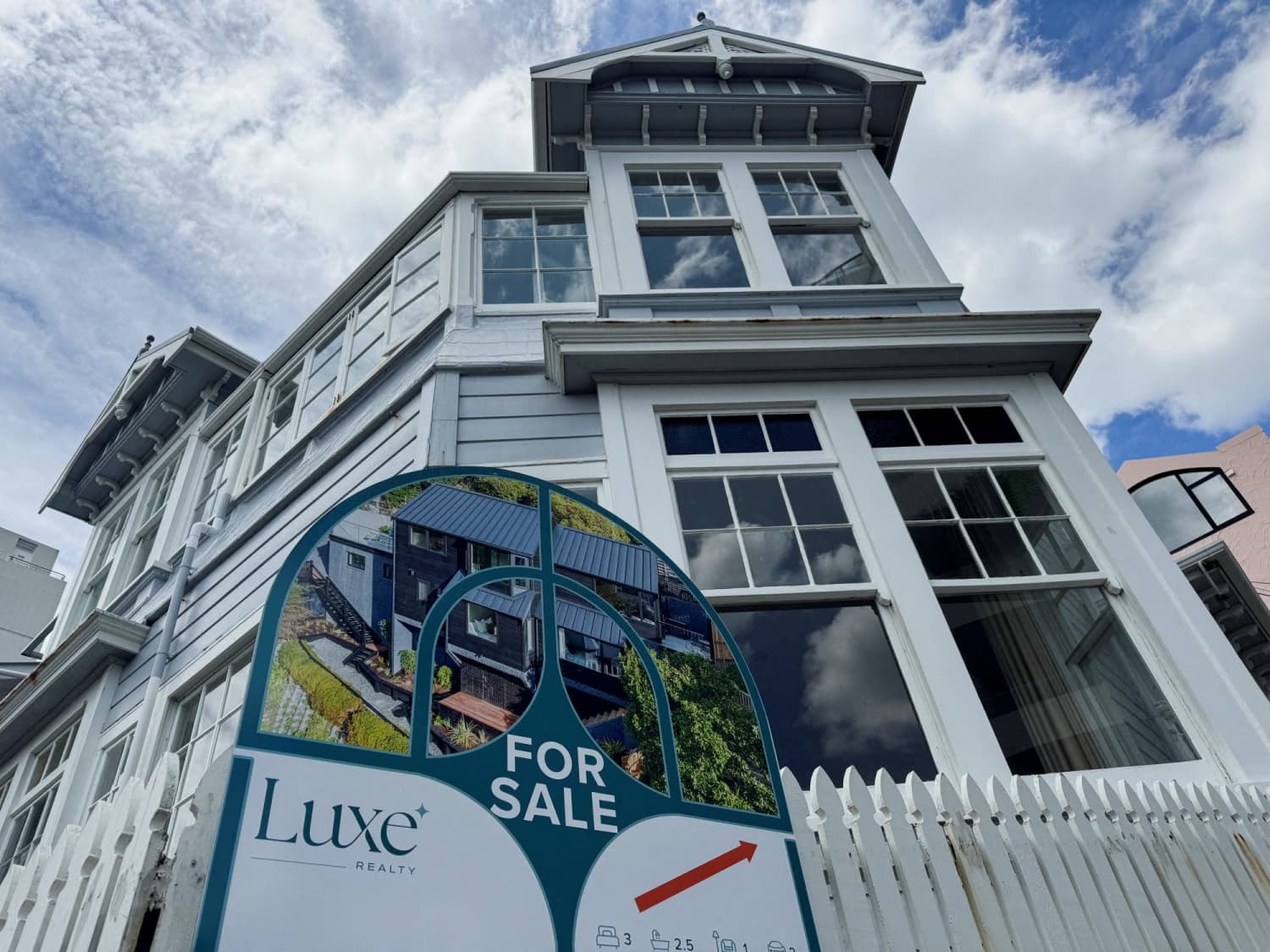 New Zealand struggles to regain economic mojo without housing recovery