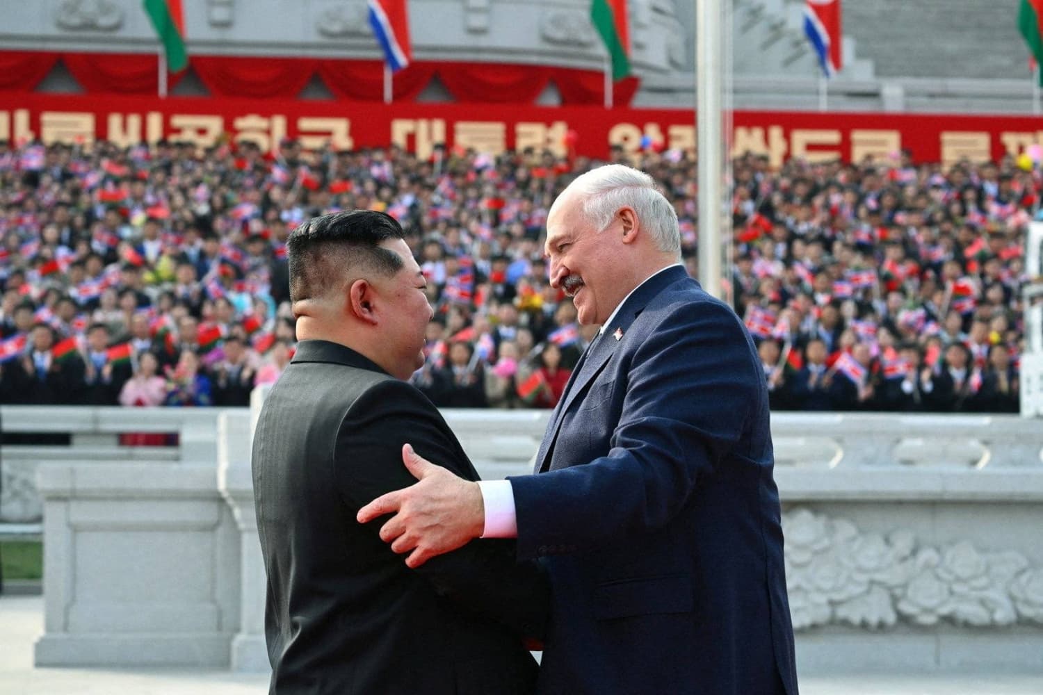 Kim welcomes fellow Putin ally Lukashenko with fanfare