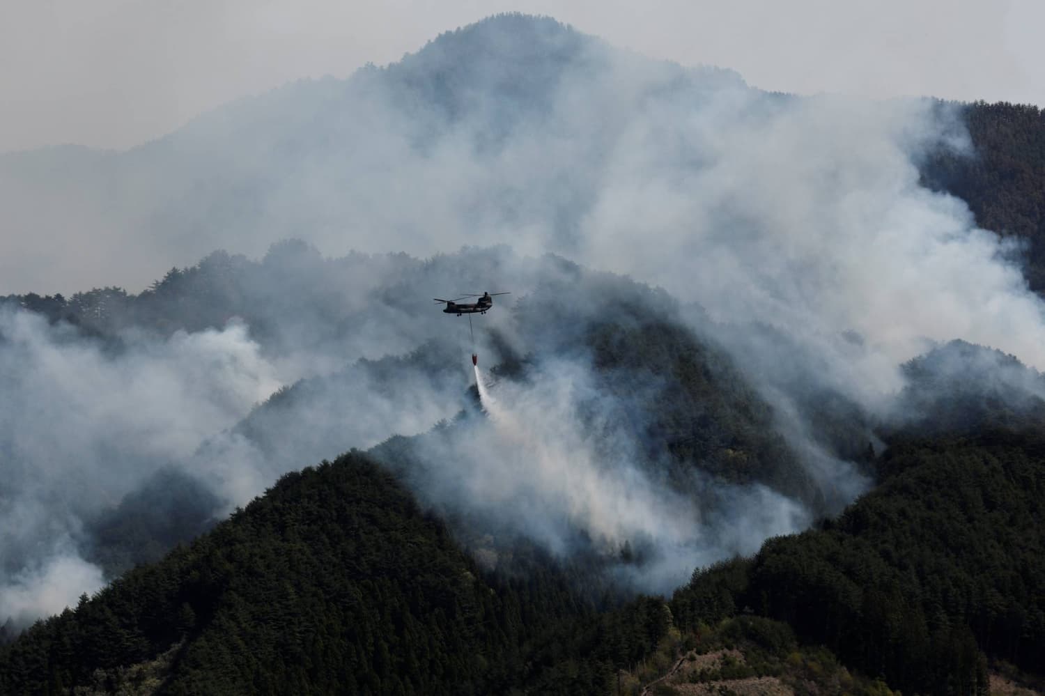 Firefighters in Iwate struggle to contain blazes as over 3,000 people evacuated