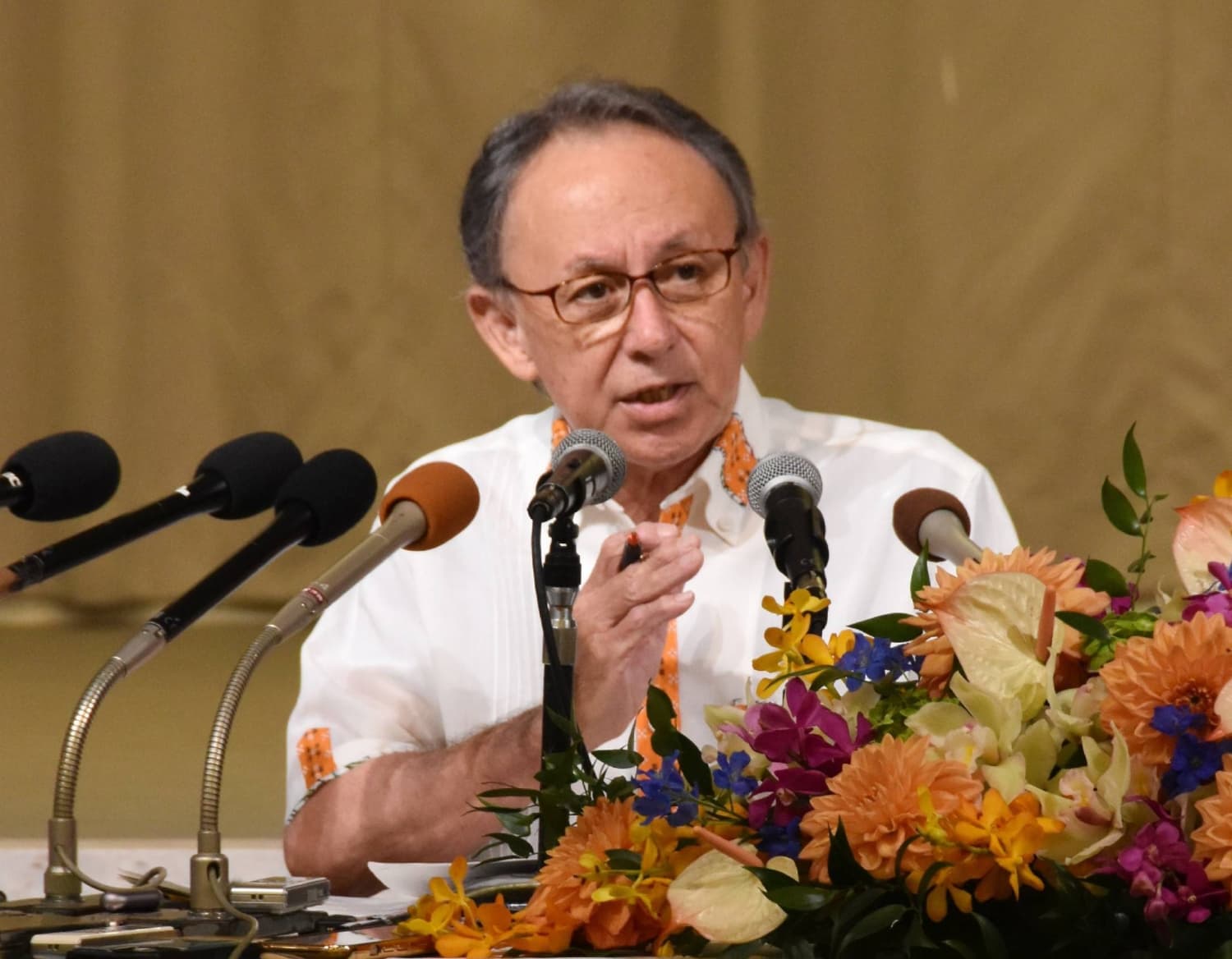 Okinawa Gov. Tamaki faces wavering support in bid for third term