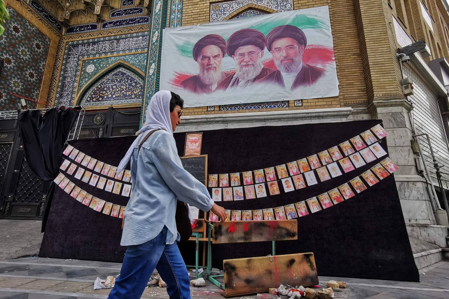 Trump says Iran can phone if it wants to talk, as Iranian envoy returns to Pakistan