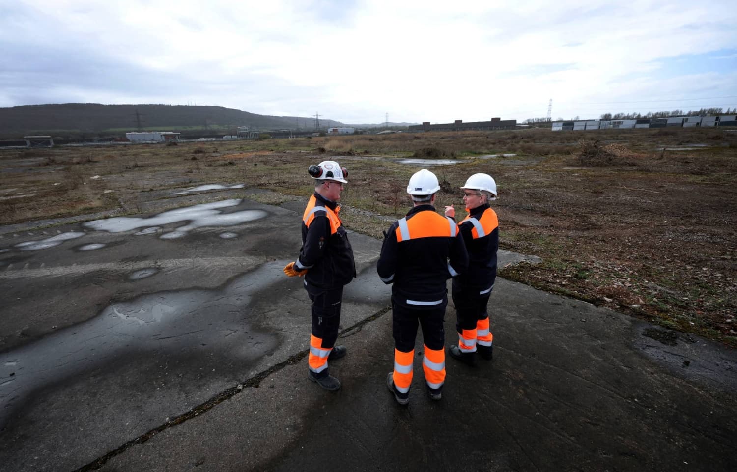 Data-center builders eyeing AI gold rush waiting years for U.K. grid connections