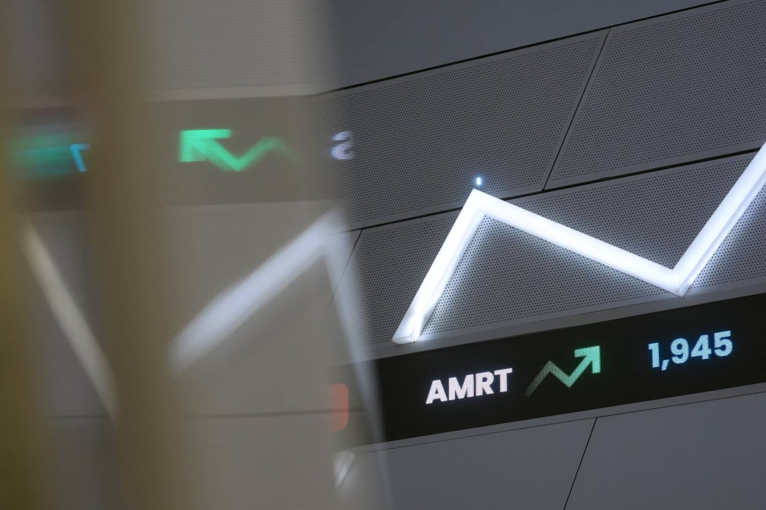 AI boom drowns out war fears to fuel Asia’s great market divide