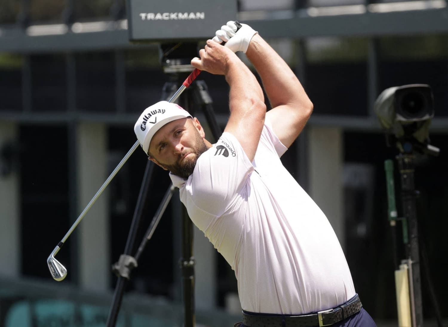 LIV Golf players scrambling as Saudi Arabia pulls funding from breakaway circuit