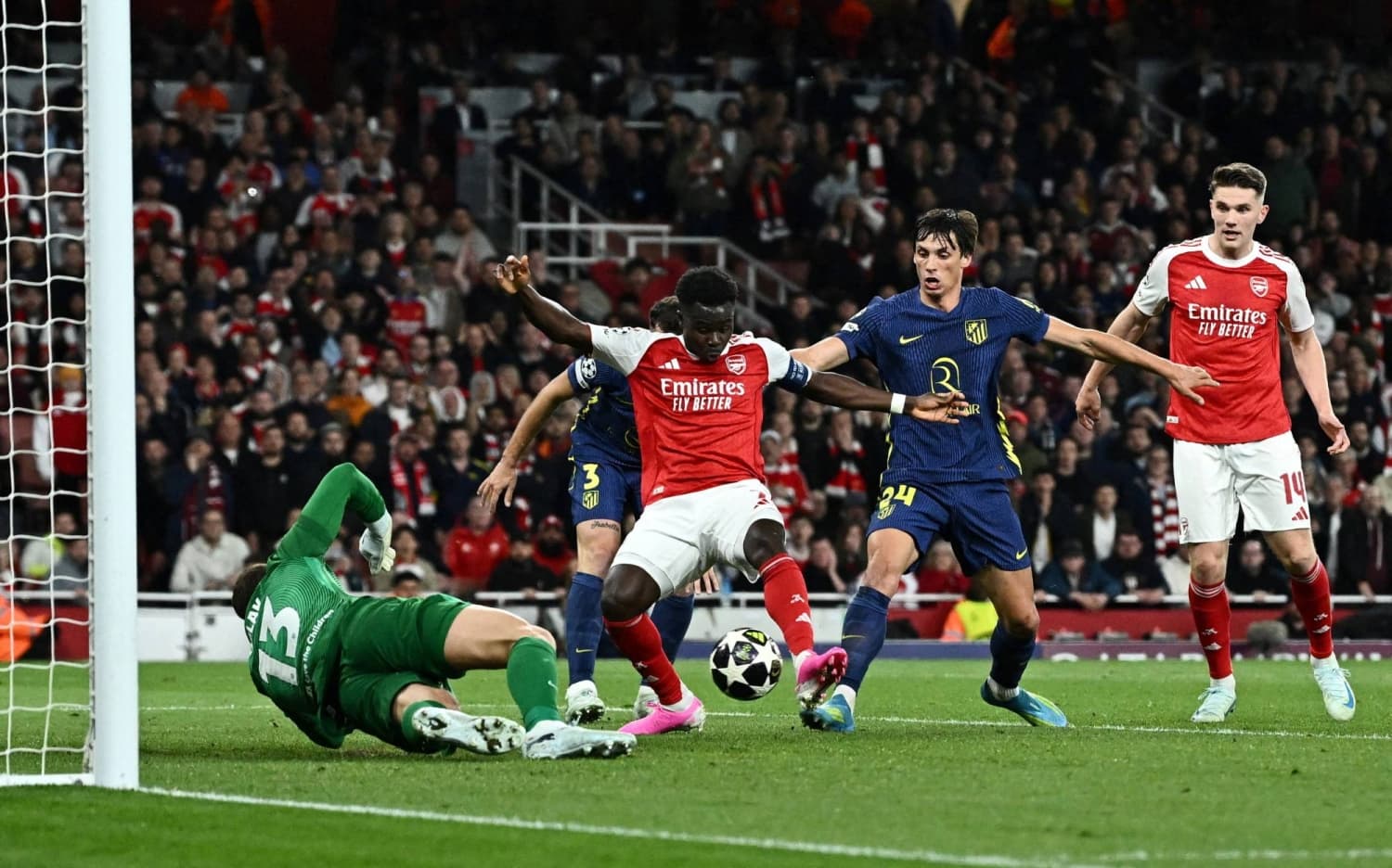 Arsenal slips past Atletico Madrid to reach first Champions League final since 2006