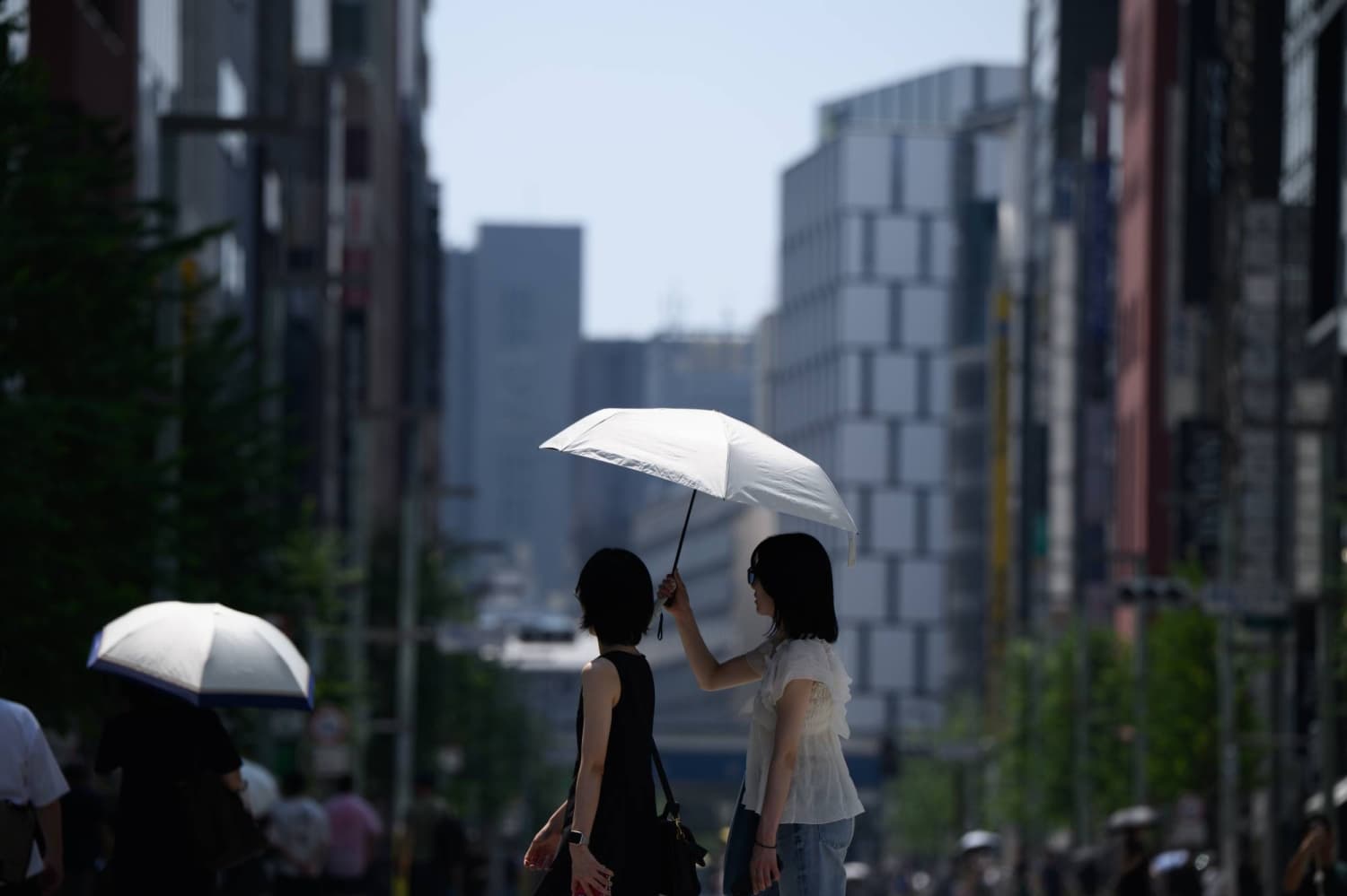 Asia heat waves spell double trouble for economies hit by oil