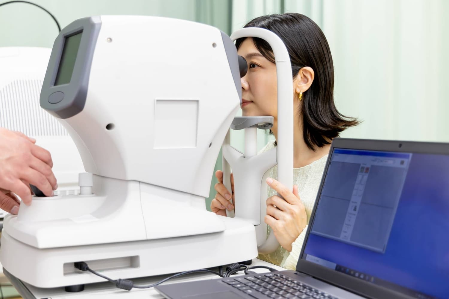 Japanese Study Links Heatstroke to Increased Cataract Risk