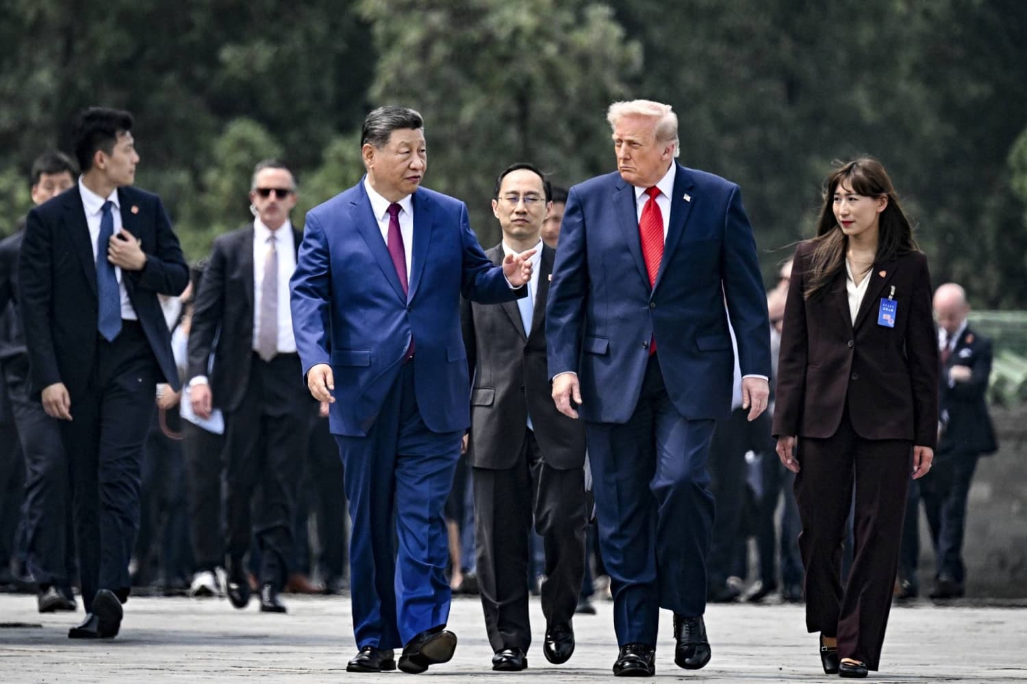 Trump Pursues Business Agreements with Xi During Ongoing Talks
