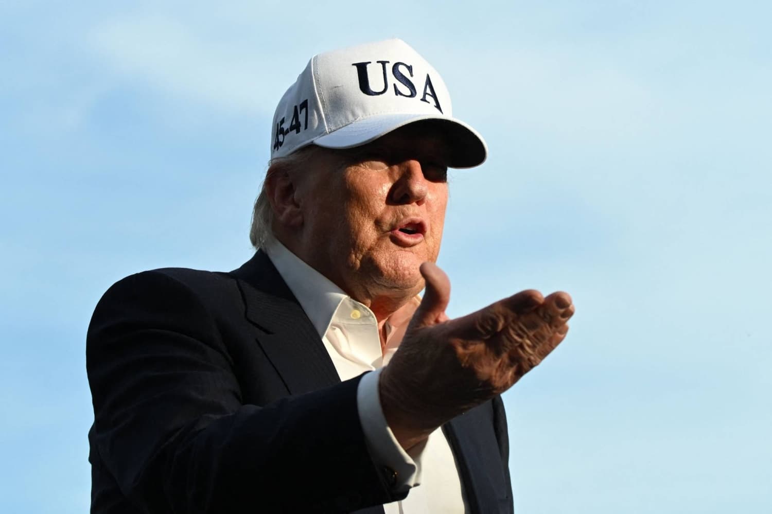 Trump's Over 3,700 Trades Raise Concerns Among Wall Street Insiders