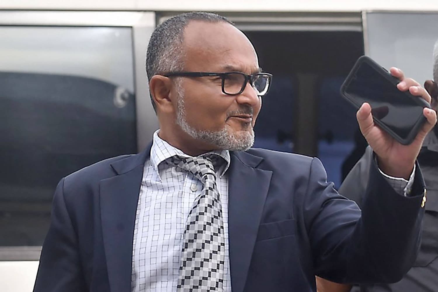 Solomon Islands Appoints China Critic to Government and Prohibits Dolphin Trade