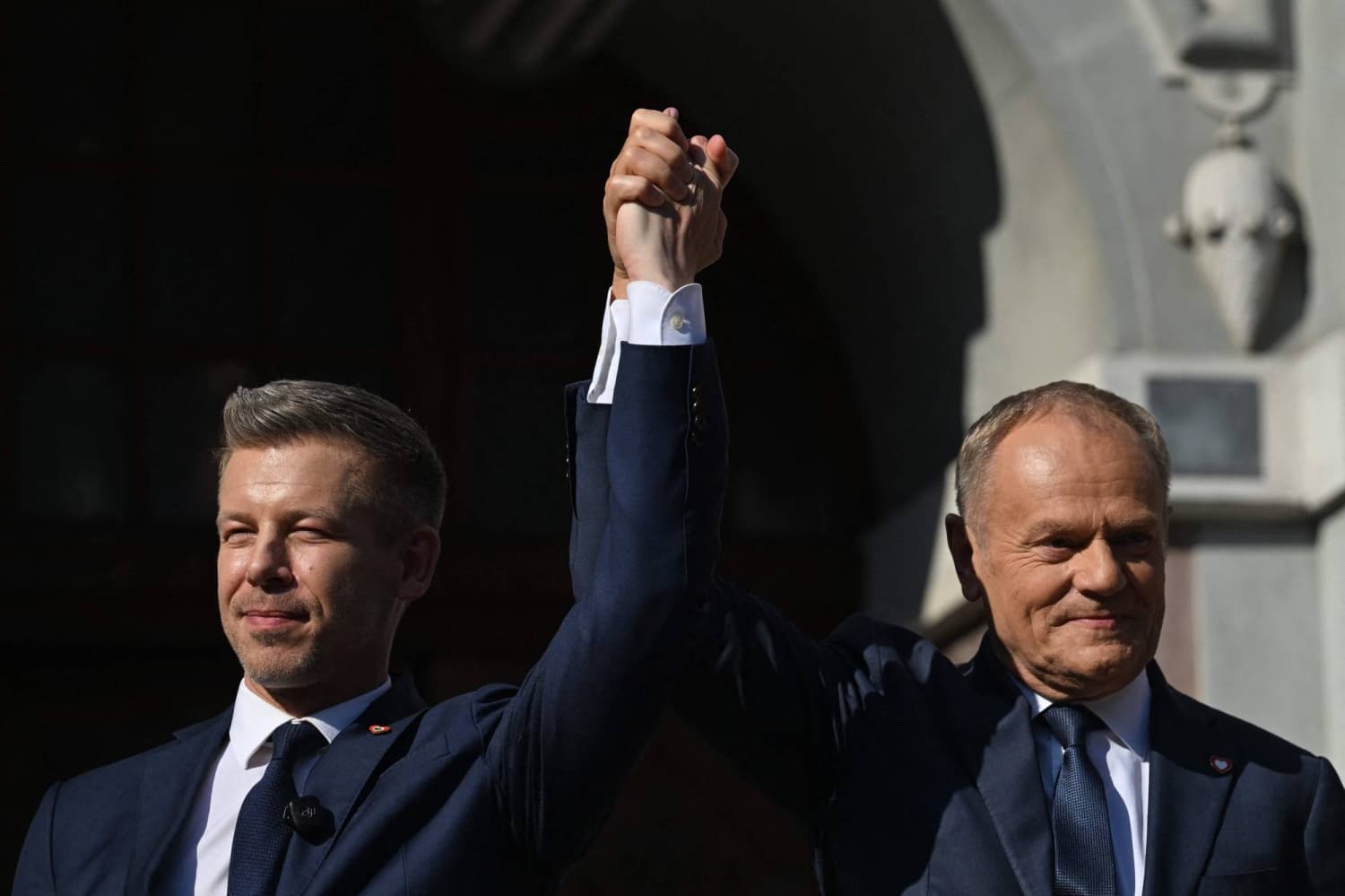 Hungary's New Prime Minister Advocates for Closer Ties with Europe