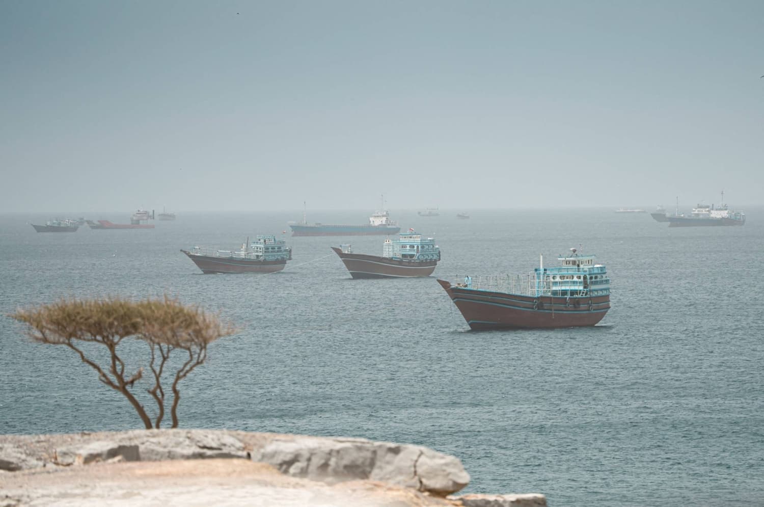 Iran Strengthens Control Over Hormuz with Checkpoints and Diplomatic Agreements
