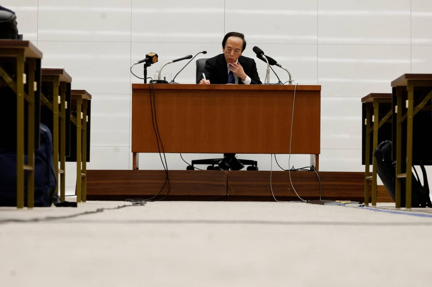 Bank of Japan's Cautious Stance on Interest Rates Raises Concerns