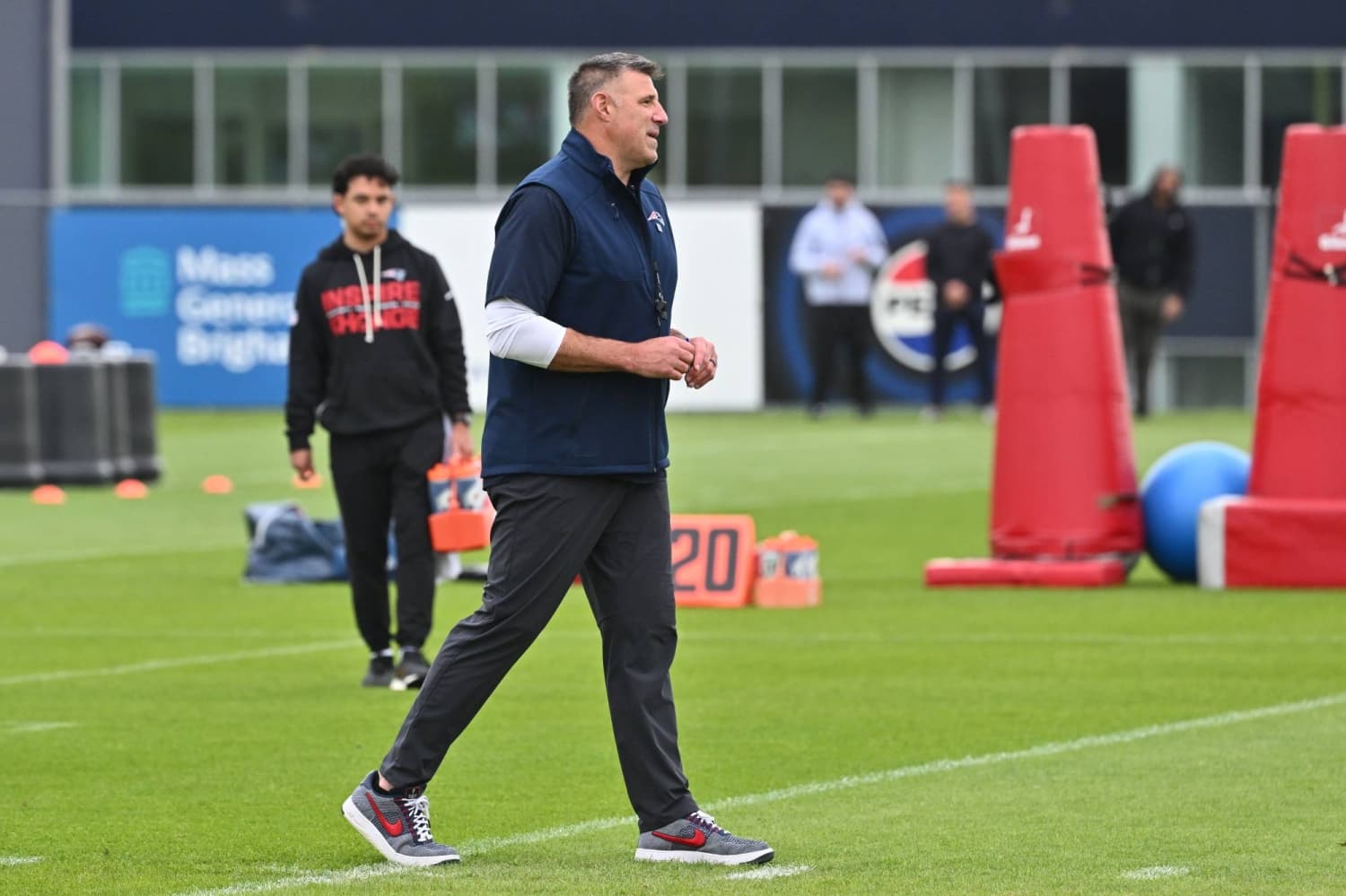 Patriots Coach Mike Vrabel Addresses Media Amid Ongoing Distractions