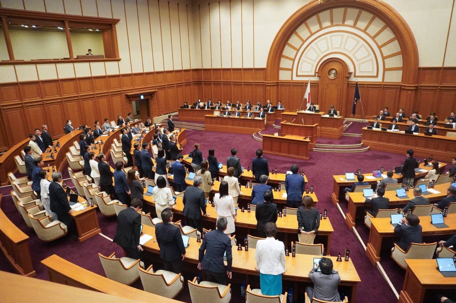 Osaka Municipal Assembly Approves Council for Metropolis Plan Discussion