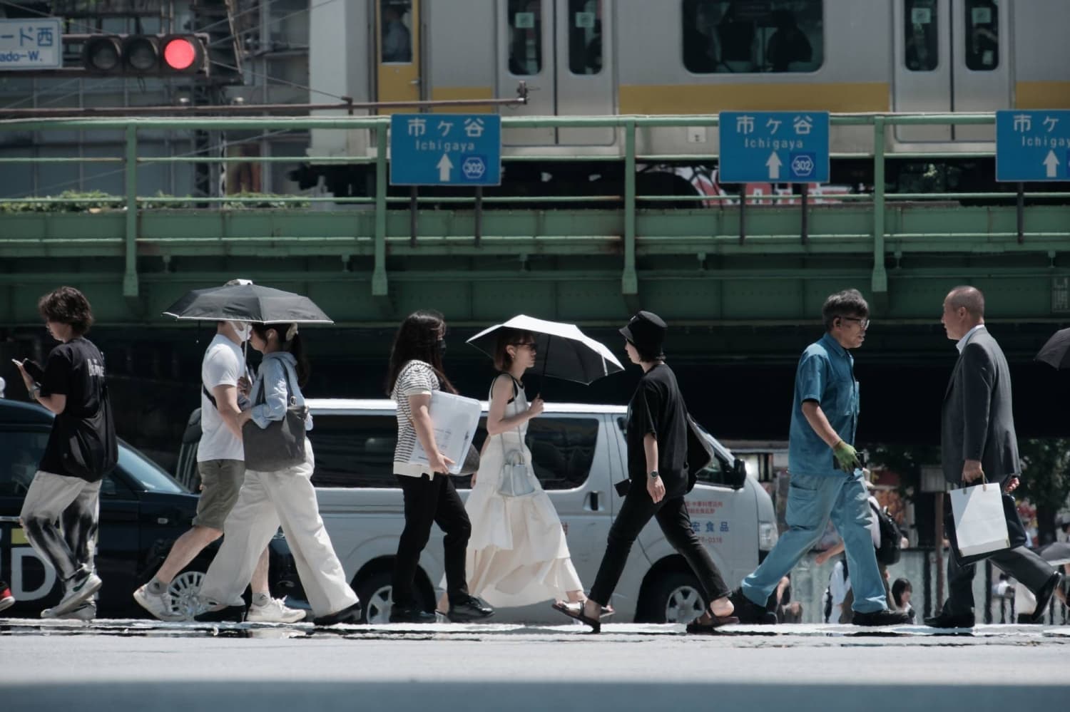 Tokyo Encourages Casual Summer Attire in the Workplace