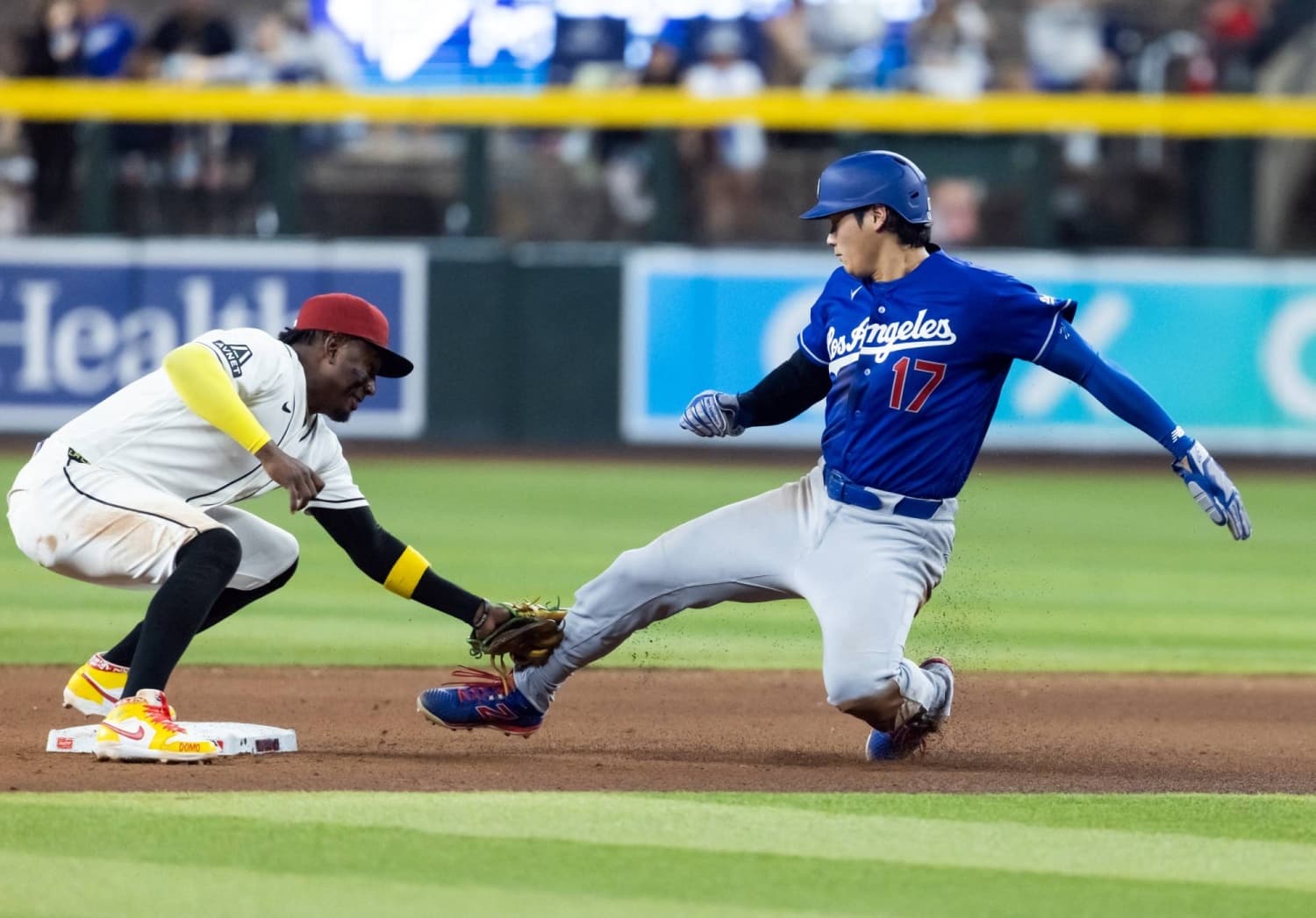 Diamondbacks Hit Three Home Runs to Defeat Dodgers in Season Opener