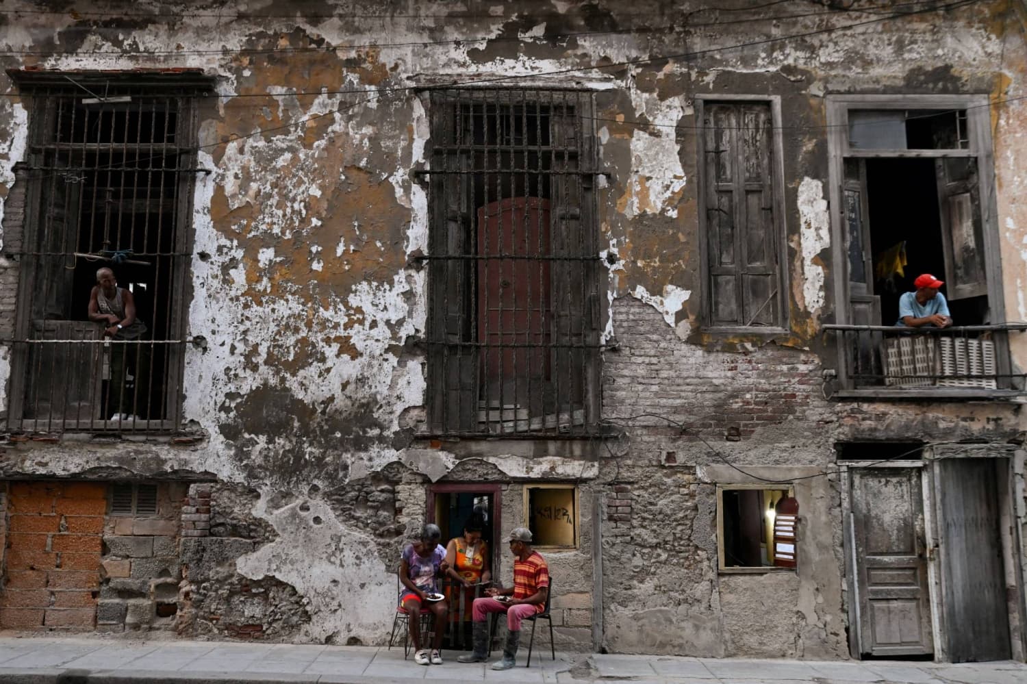 Cuba Endures Amid U.S. Pressure and Fuel Shortages