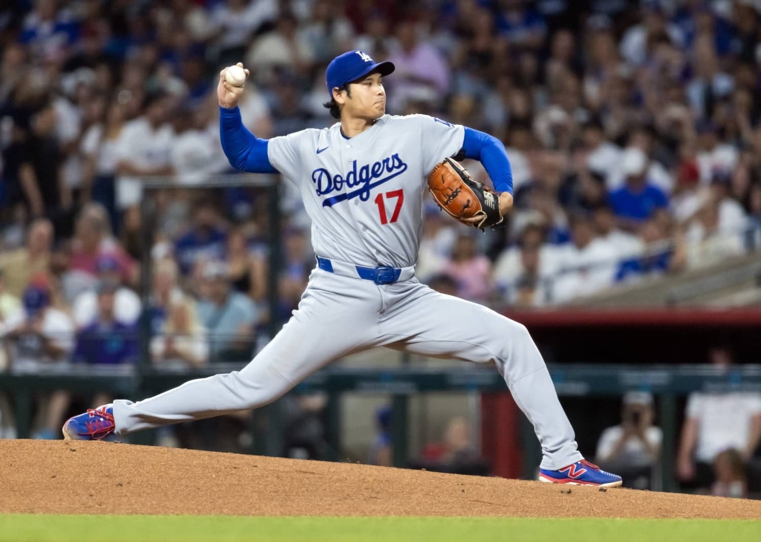 Shohei Ohtani excels on the mound and at the plate in Dodgers' victory over Diamondbacks
