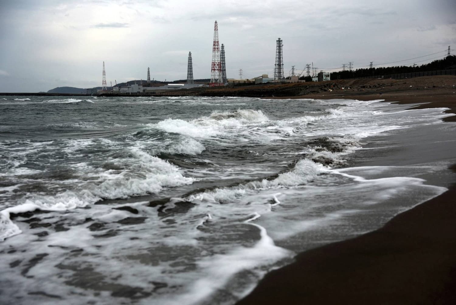Japan plans to upgrade aging nuclear facilities to address energy needs