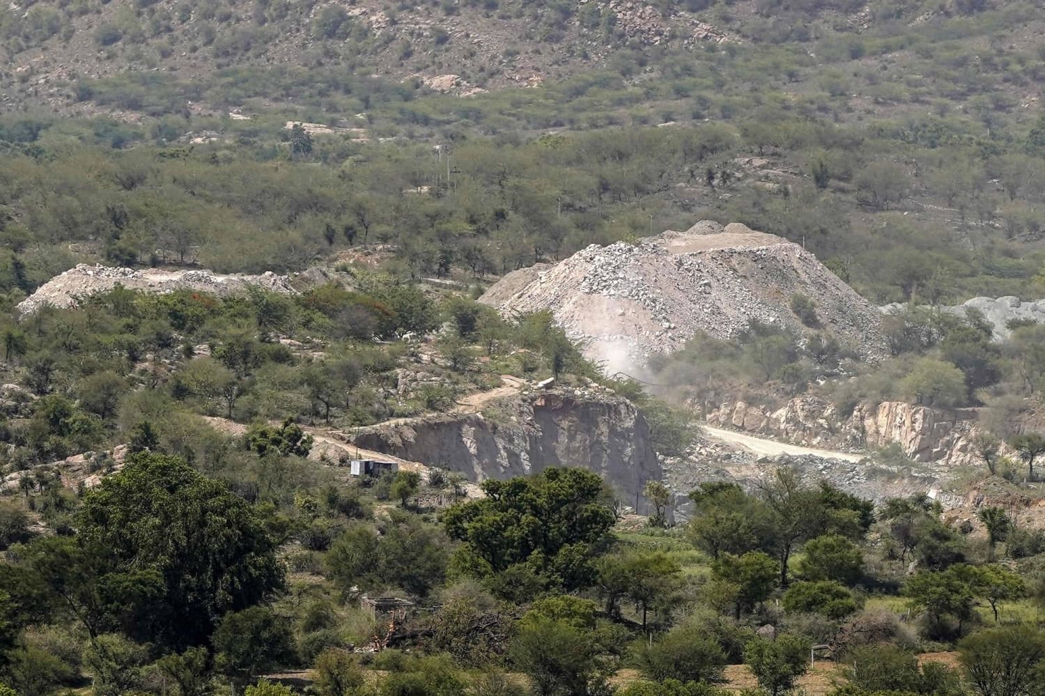 Mining Activities Contribute to Rising Temperatures in New Delhi