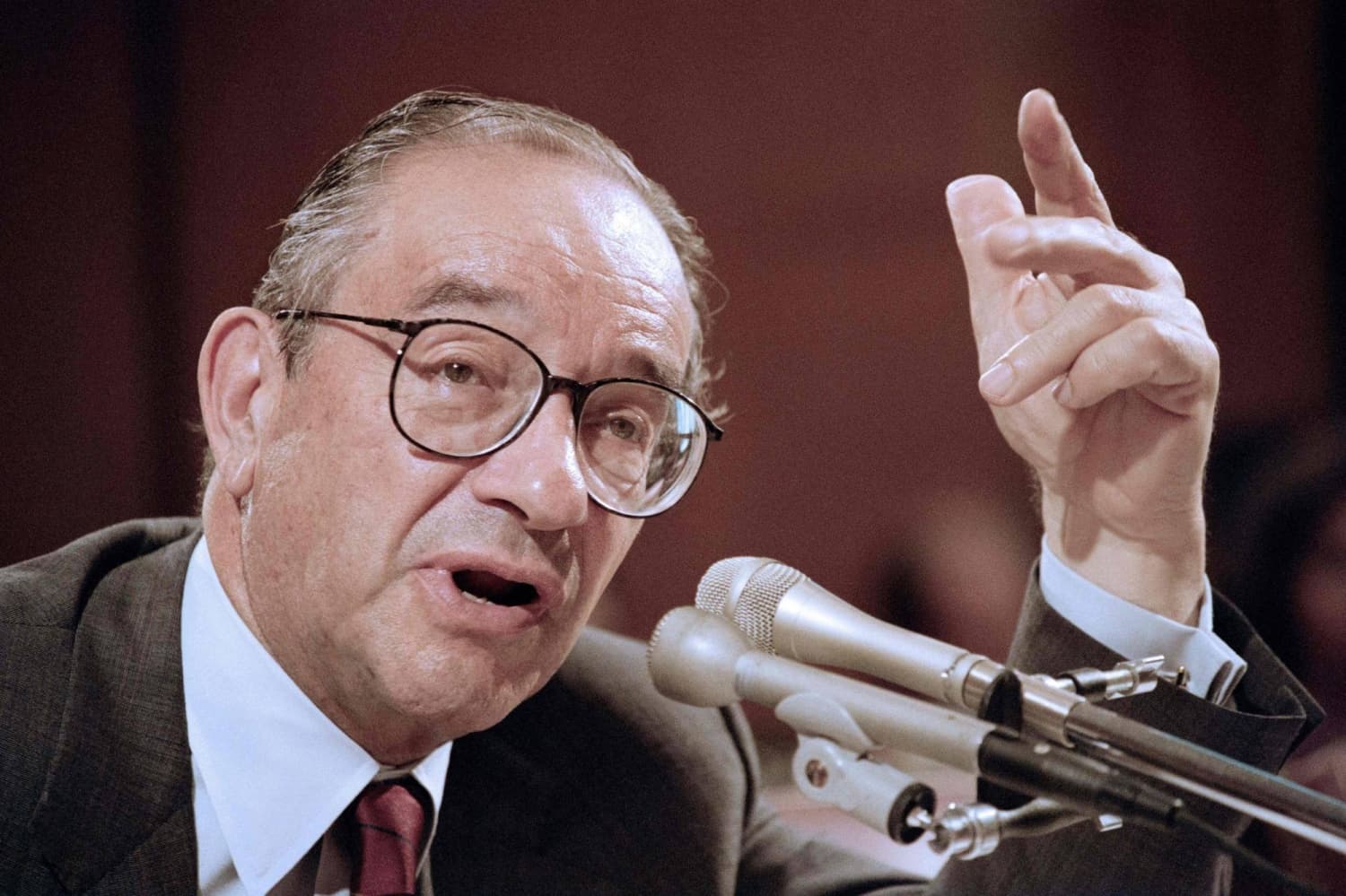 Greenspan's Influence: From Optimism to the 2008 Financial Crisis