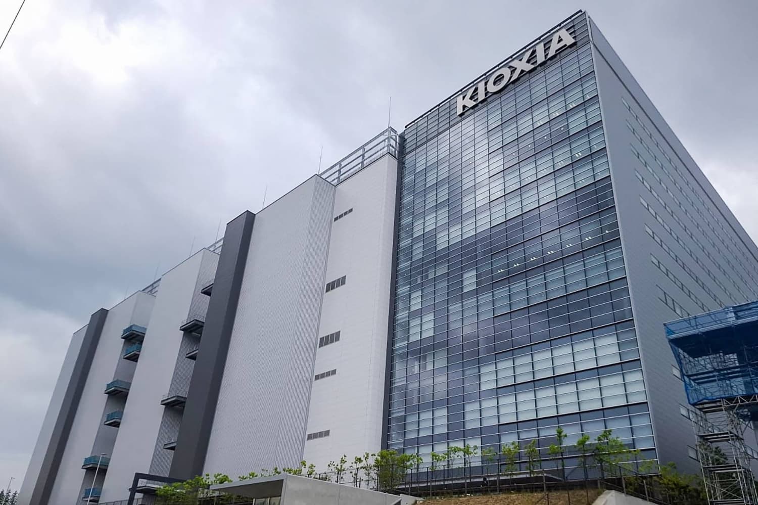 Kioxia Sees Growth Amid Rising Demand for AI Data Center Components