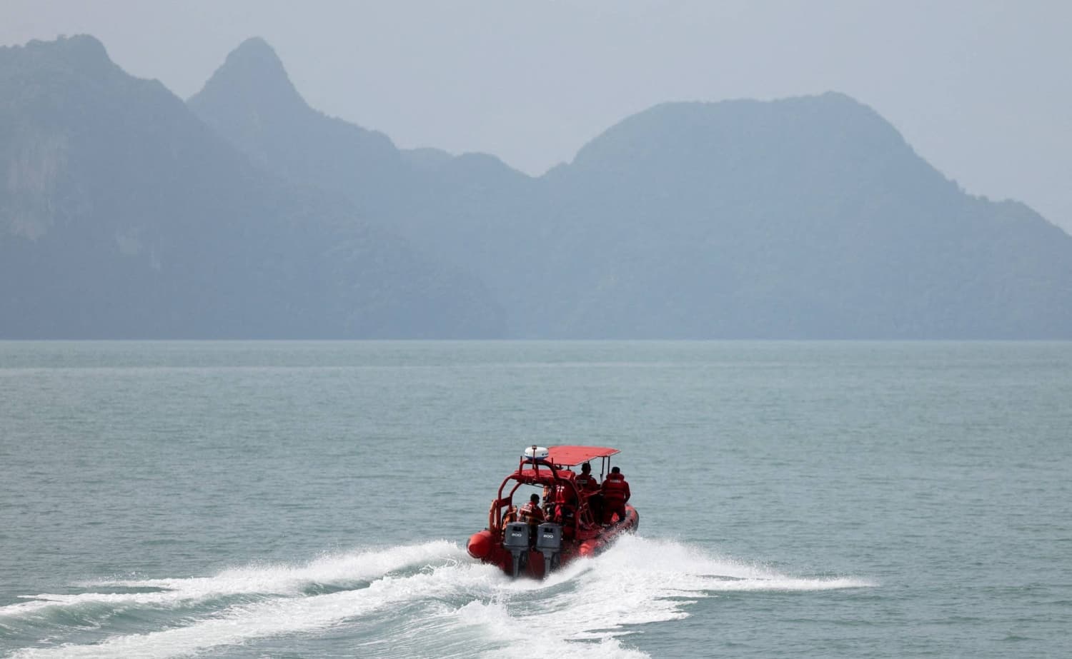 UN Reports Over 500 People Feared Dead in Two Shipwrecks Near Myanmar