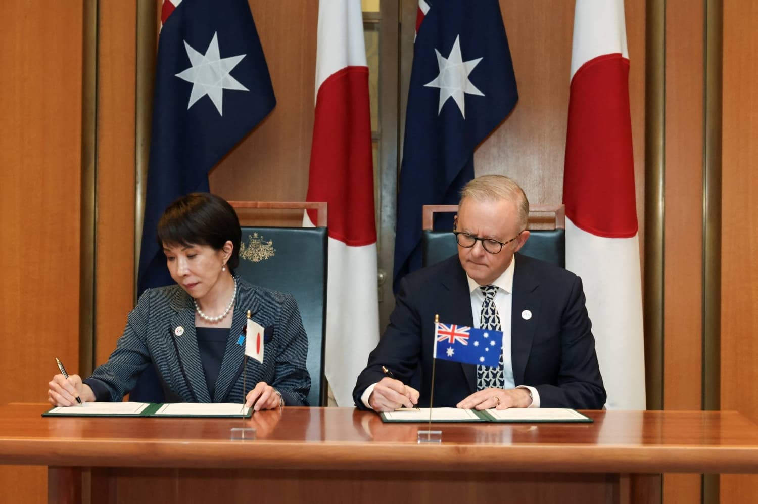 Sanae Takaichi: A Prime Minister Lacking Support from Peers