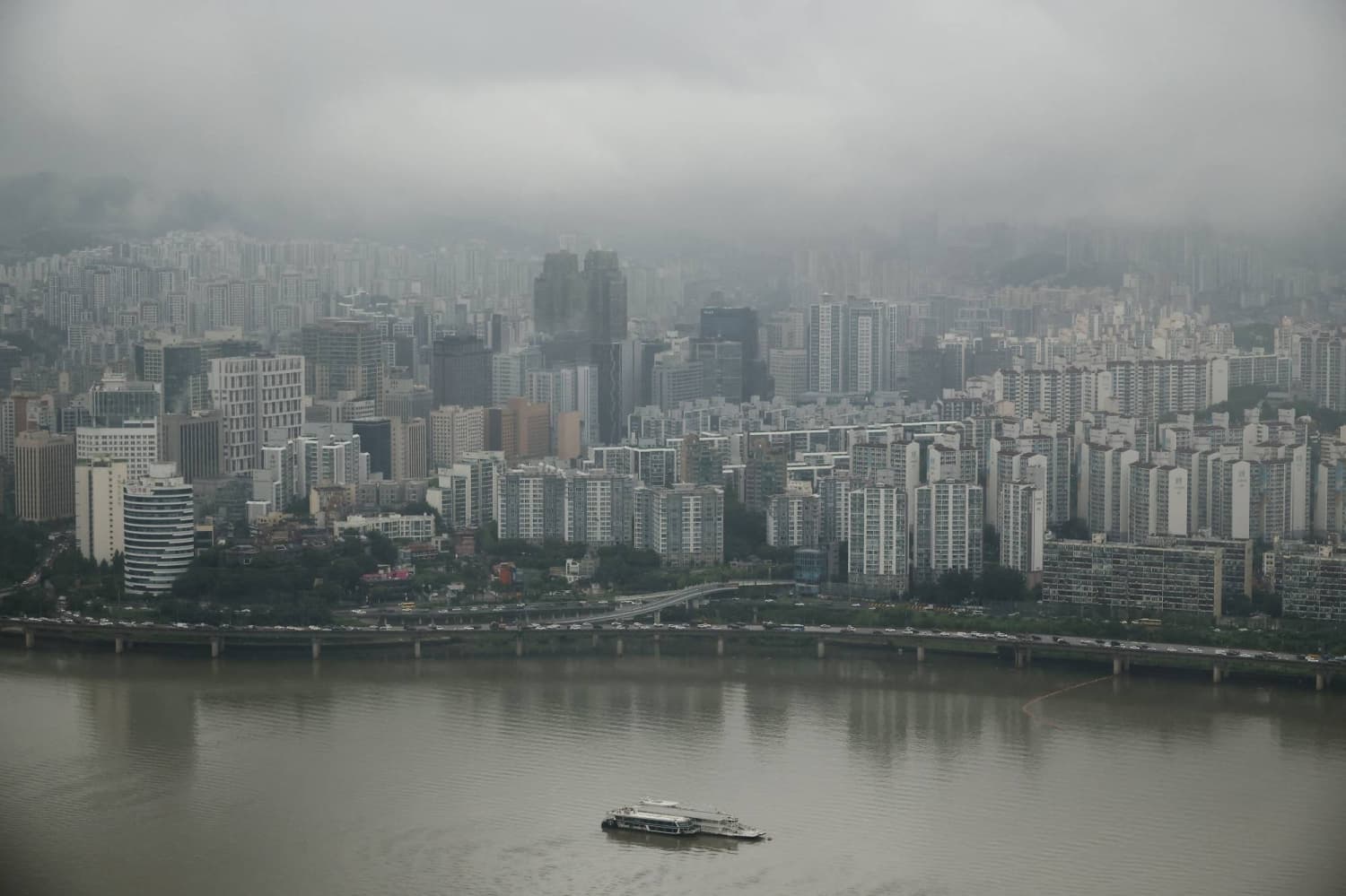 AI Surveillance Cameras Identify Potential Suicide Attempts in Seoul