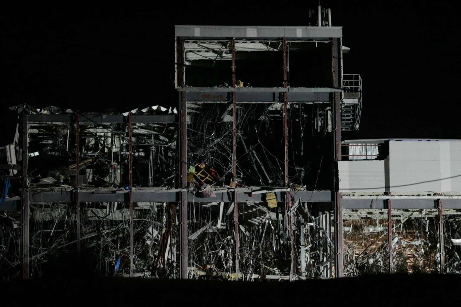 First fatalities reported following explosion at Kumamoto mall