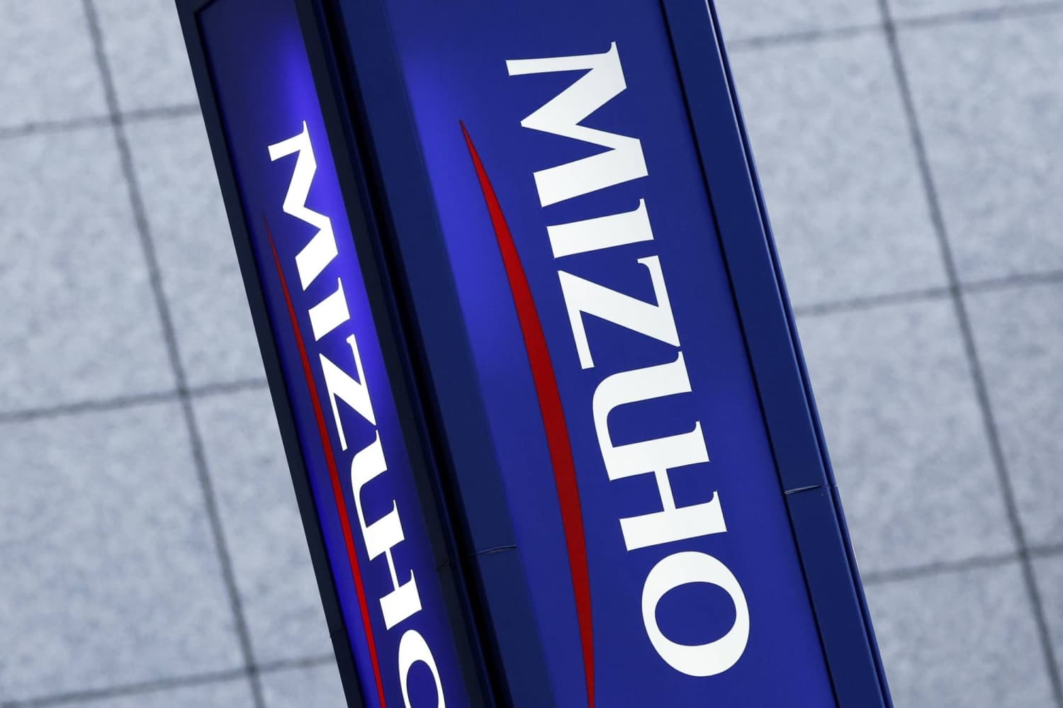 Financial Commentator Jordan Rochester Departs Mizuho for Dubai Role