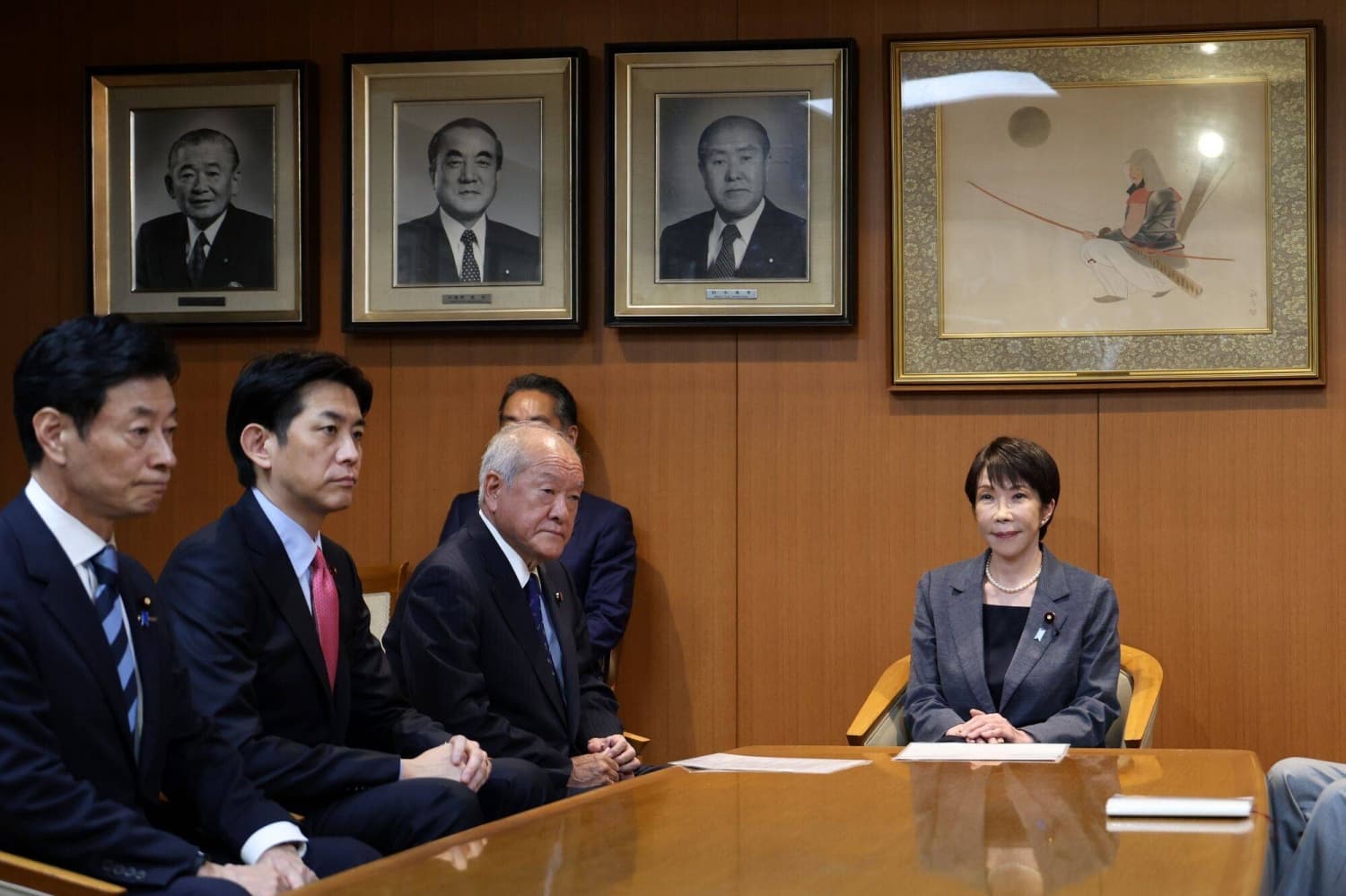 Takaichi Proposes Reducing Food Consumption Tax Rate to 1%