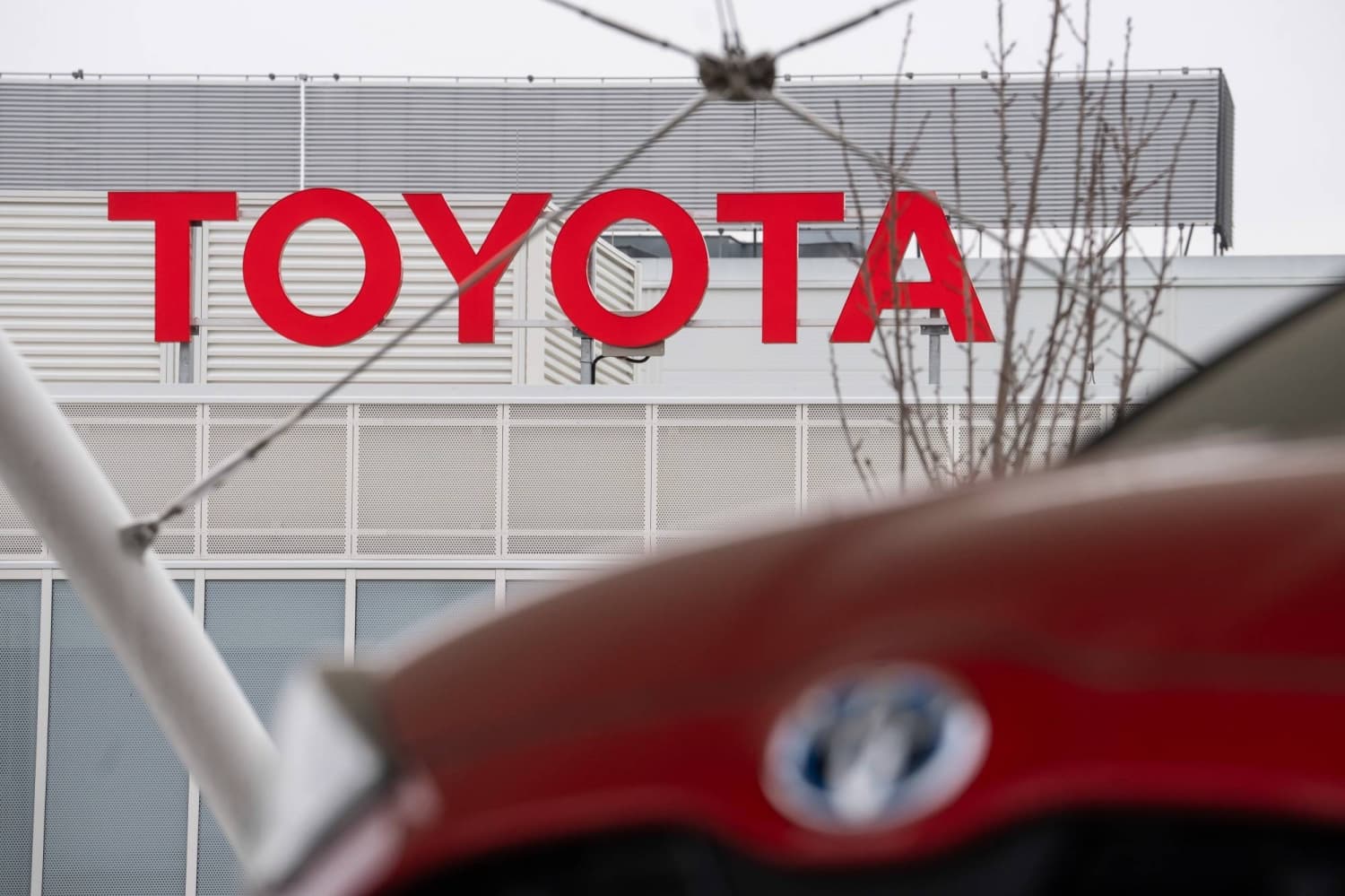 Toyota Reports Decline in Sales for Fifth Consecutive Month Amid Global Turmoil