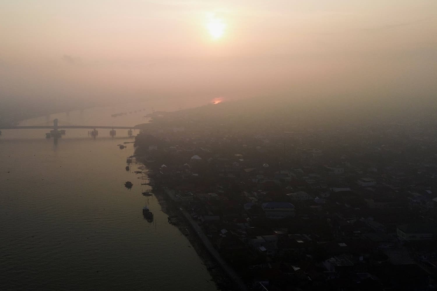 Indonesia Works to Control Fires as Haze from Deforestation Spreads