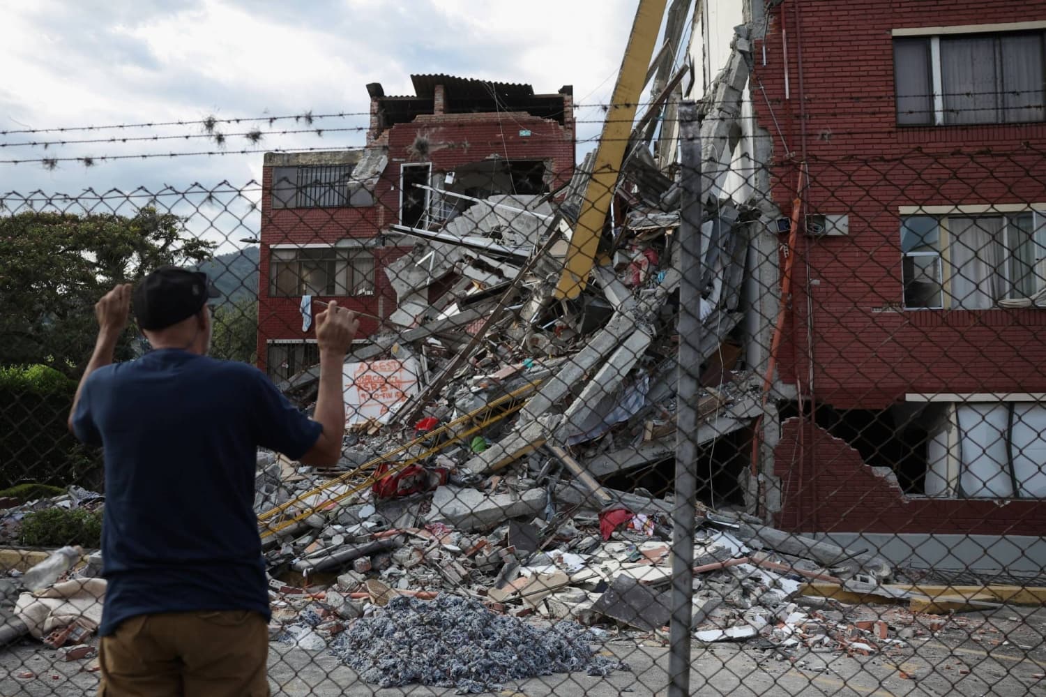 Rescue Efforts Continue in Colombia as Hundreds Remain Missing After Earthquake