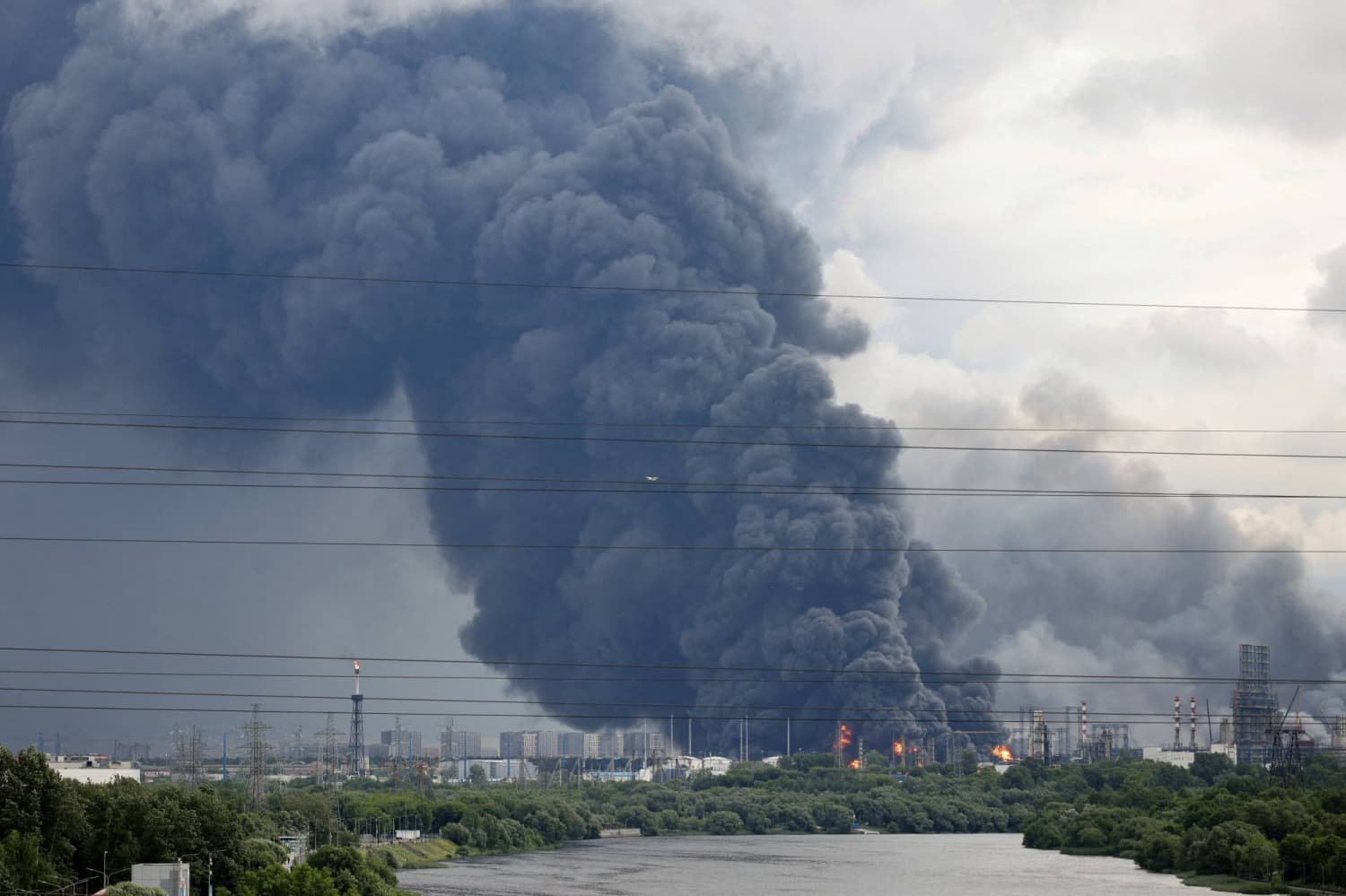 Russian Regions Face Fuel Shortages as Ukraine Targets Refineries