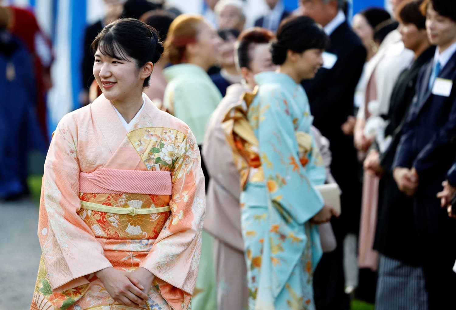 Family Politics in Japan: Two Perspectives on Tradition and Modernity