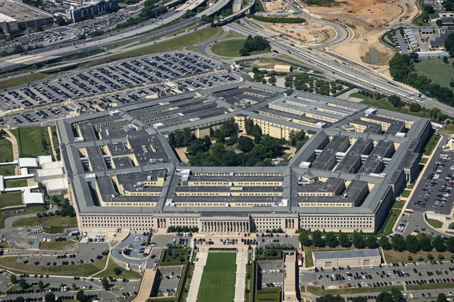 Pentagon Dismisses Stars and Stripes Leaders Following Criticism of Interference