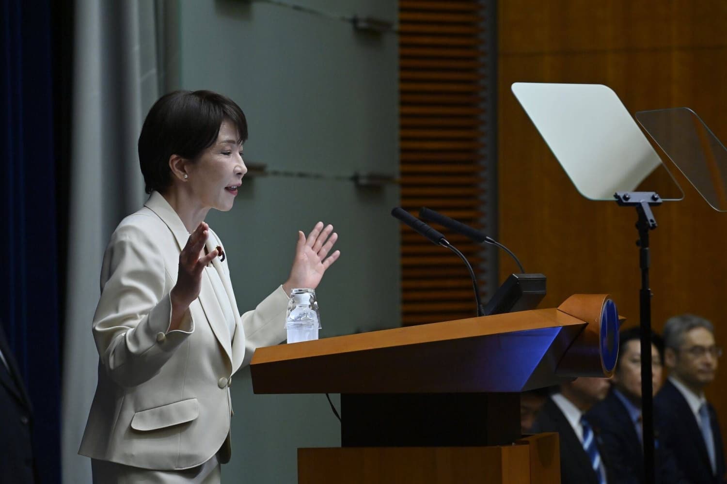 Takaichi Faces Criticism for Inadequate Responses to U.S. and Russia Actions