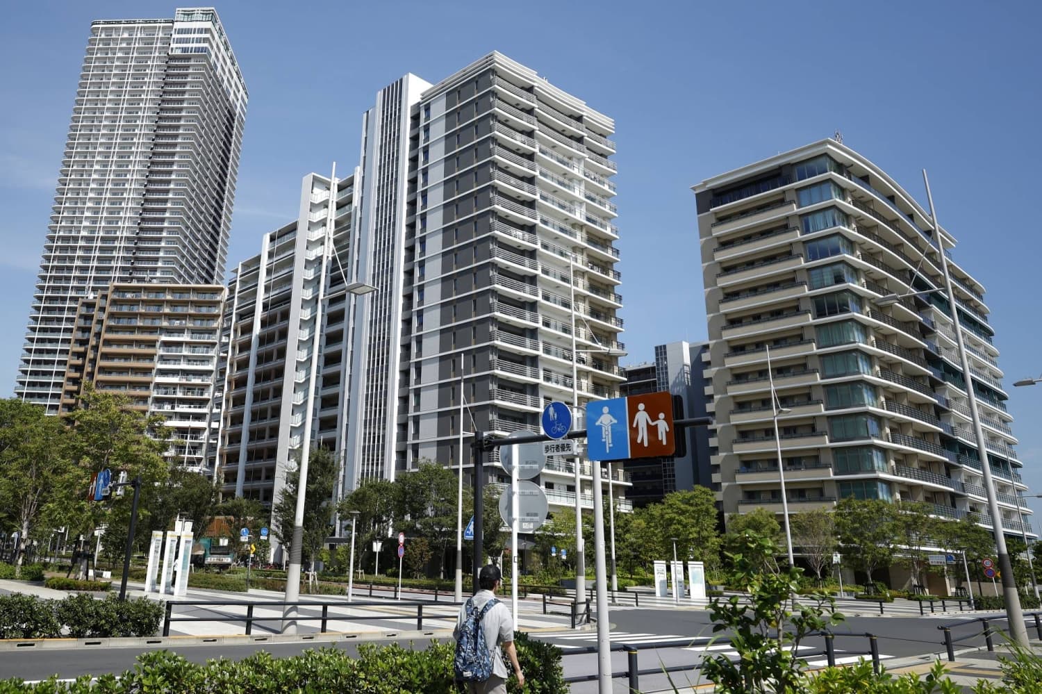 Tokyo Condominium Prices Decline After 28 Months as Central Ward Drops Spread